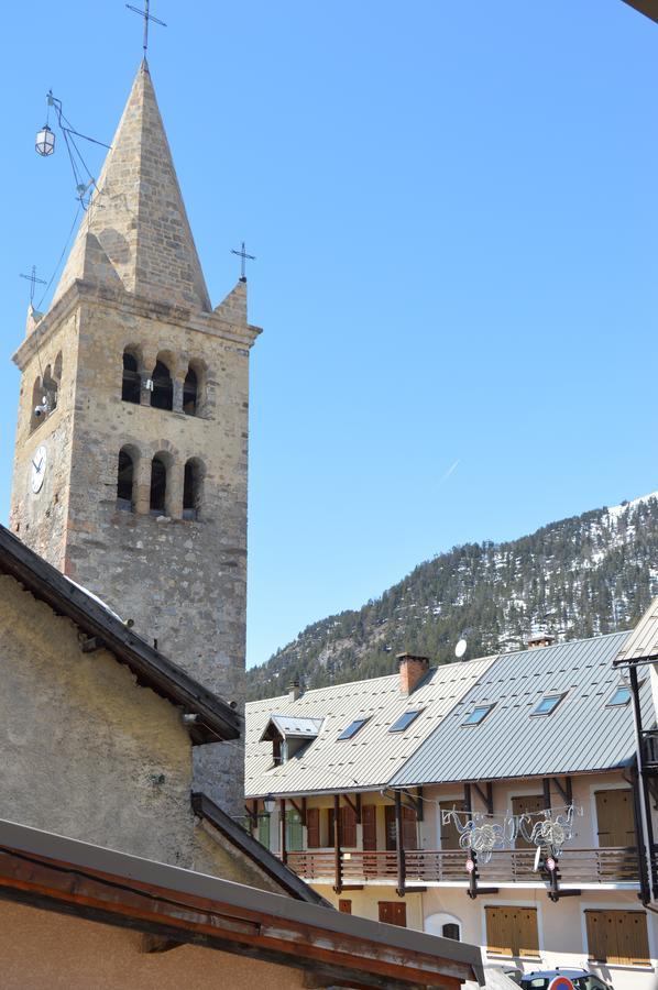 Отель Chalet Saint Bernard Монженевр Экстерьер фото